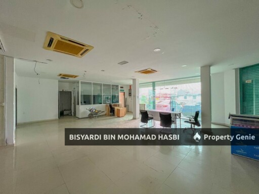 FACING MAIN ROAD, 3 STOREY BUILDING / OFFICE BANDAR TUN RAZAK, CHERAS KUALA LUMPUR .