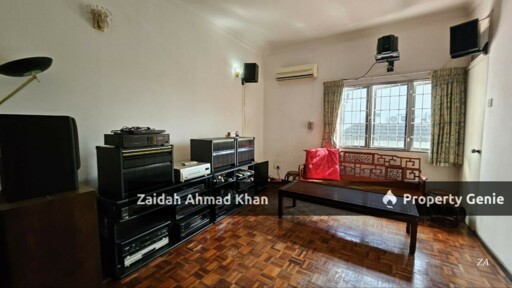 3 Storey Bungalow With Huge Garden Security Good Location Cul De Sac Surrounded with Elite Bungalow For Sale Taman Desa Kuala Lumpur