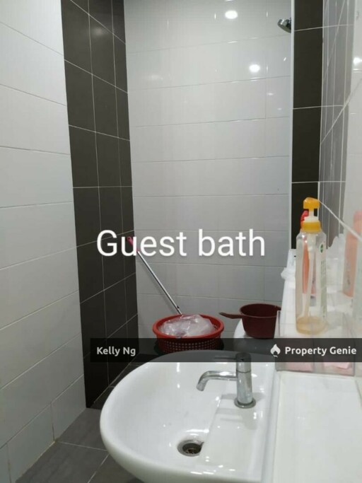 Cluster Semi D Partly Furnished Periwinkle At Bandar Rimbayu For Rent