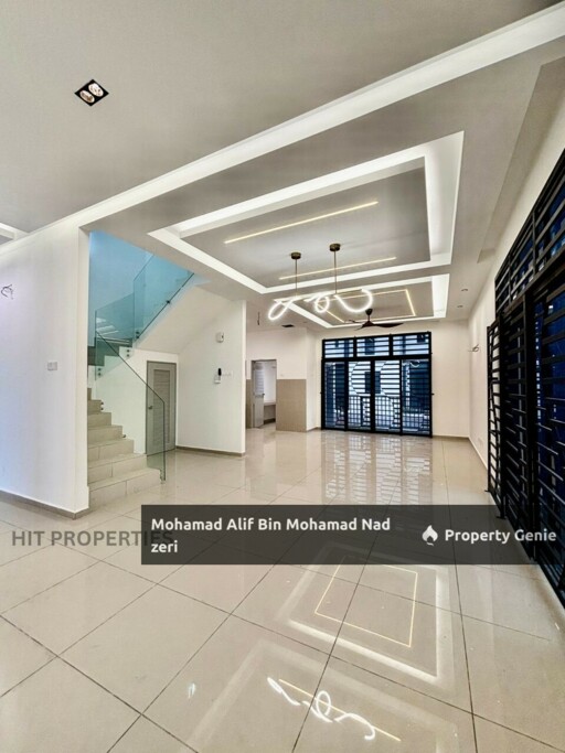 Corner Lot La Casa untuk Di Jual | Freehold | Below MV🔥