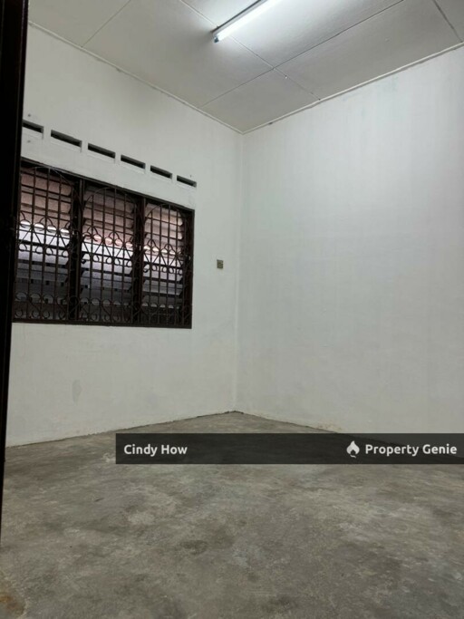 Taman Merdeka Corner Lot