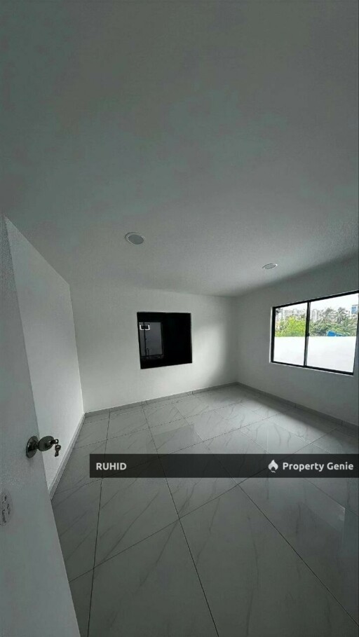 Double Storey Low Cost Corner Lot, Bandar Baru Permas Jaya, Masai