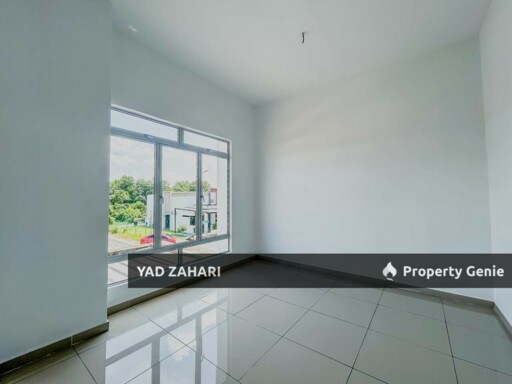 Kampung Lombong, Shah Alam | 2- Storey Terrace 4 Bedrooms | RM550K - Endlot & Flexible Deposit
