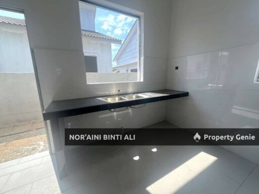 Rumah Baru Semi-D Sungai Isap Kuantan