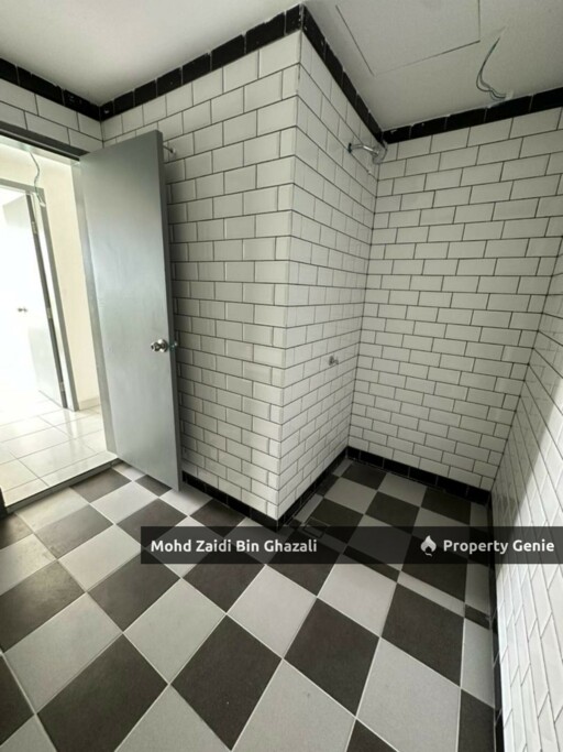 E'Island Lake Haven Service Apartment Putra Perdana