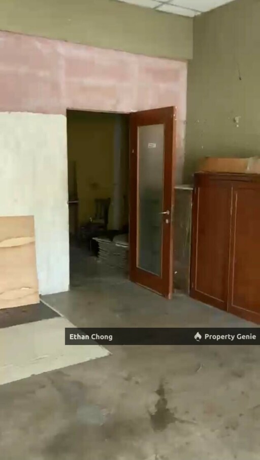 Unfurnished Shop First Floor for Rent at Jalan Musytari Am U5/Am, Subang, Shah Alam