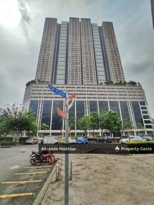 24H SECURITY & 2 PARKING | SFERA RESIDENCE  NEXT TO GIANT SRI KEMBANGAN Seri Kembangan