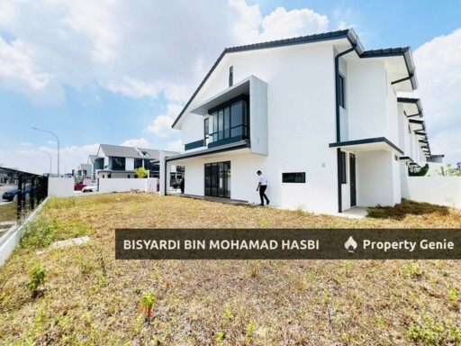 Corner Lot 2 Storey Terrace Nadira 2 Bandar Bukit Raja, Klang.