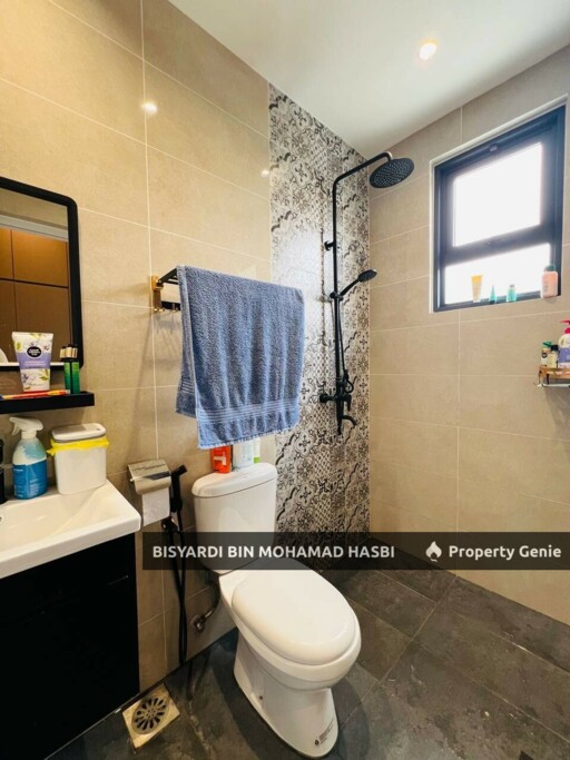 CORNER LOT FULLY FURNISHED & FULLY RENOVATED,  2 Storey Terrace One Park Taman Semenyih Idaman, Semenyih.
