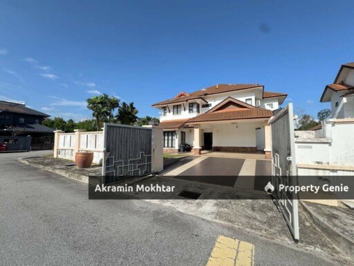 Freehold, Facing Playground & Corner Lot | Double Storey Bungalow Corner lot Forest Height Seremban .