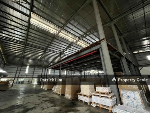 Factory / Warehouse For Rent @ Taman Perindustrian Krubong