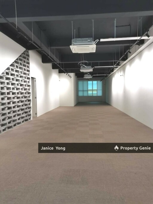 Taman Molek 1 Shoplot For Rent