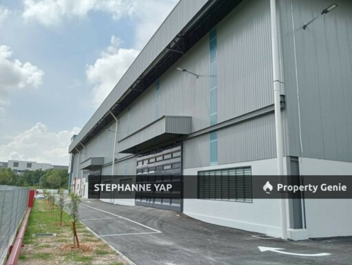 Bestari Jaya Warehouse / Factory with 3 Storey Office for Rent