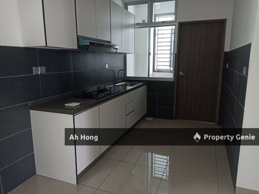 Larkin / Sks Habitat / 2bedroom / Partially Furnished