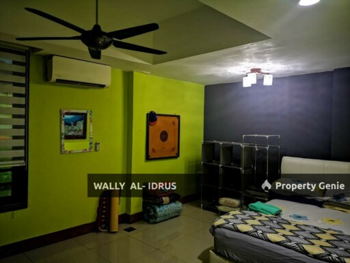 2.5 Storey Terrace House Corner Lot, Spacious Land, Gated and Guarded