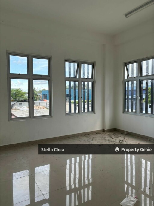 🏭  Factory for Rent @ Desa Plentong