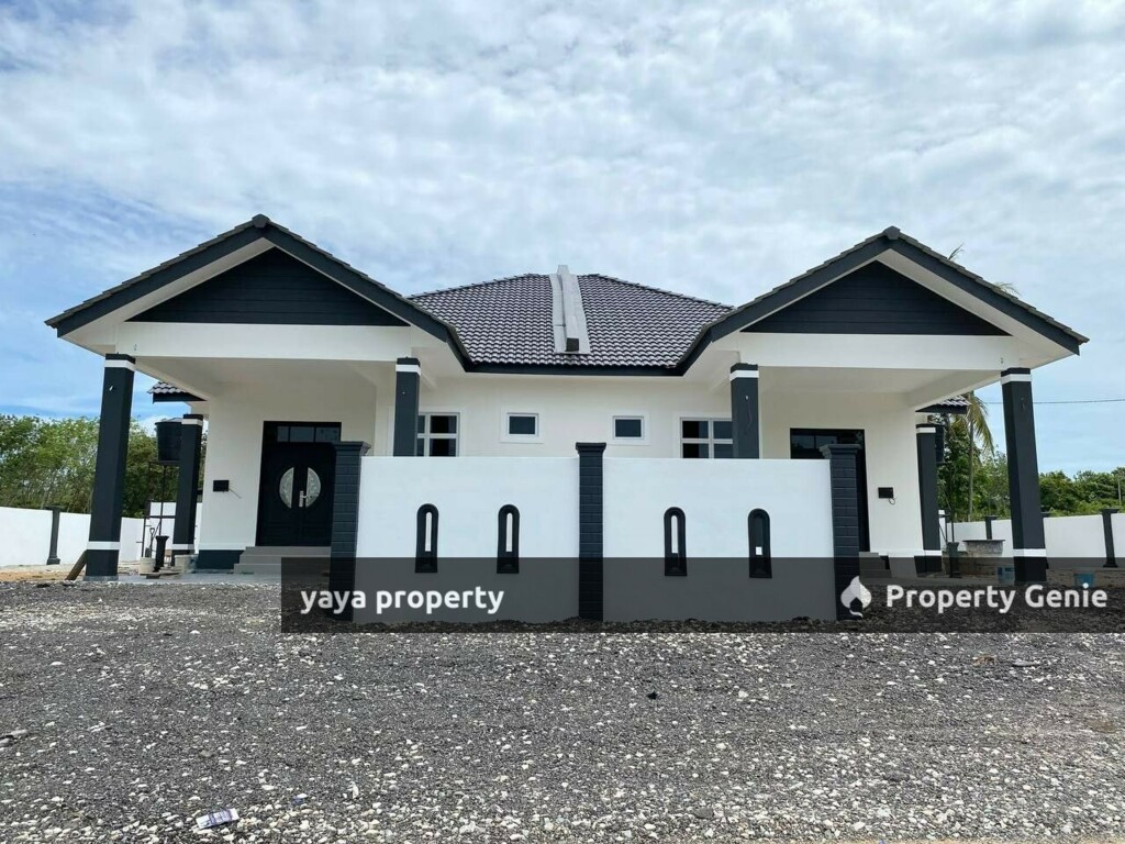 FOR SALE: BATU 23 LABOK MACHANG KELANTAN