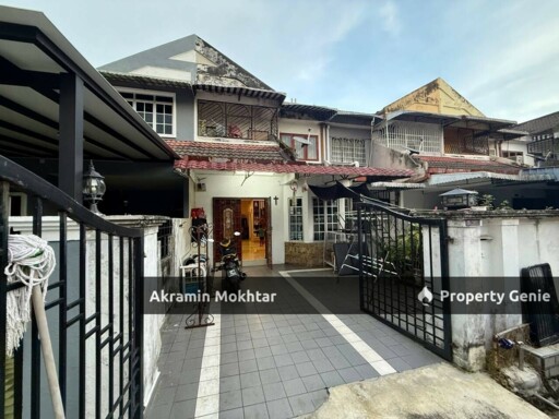 2 Storey Terrace Taman Medan Baru, Petaling Jaya.