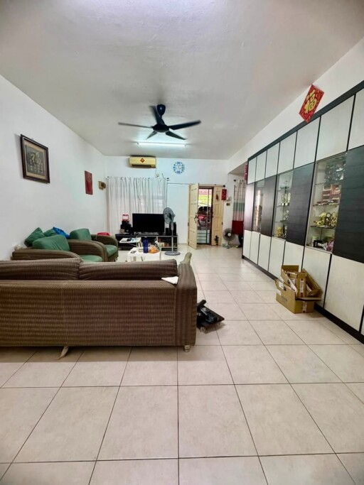 Skudai Renovated Double Storey Terrace House For Sale!!