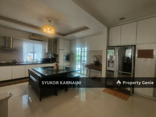 CORNER LOT Double Storey Bandar Bukit Raja, Klang Jalan Makyong.