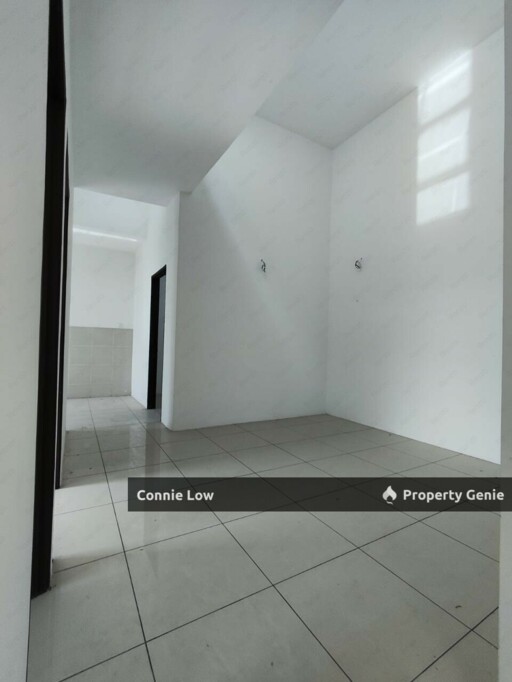 Full Loan ! Corner Single Storey SemiD Guarded Below Market Value!!!