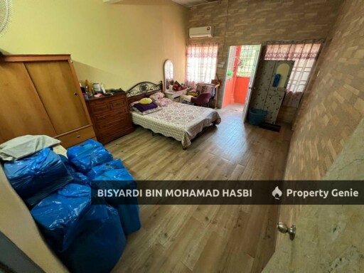 (FACING OPEN) RENOVATED 2 STOREY CORNER LOT, TAMAN RASHID JLN KERETA API LAMA, KAPAR .