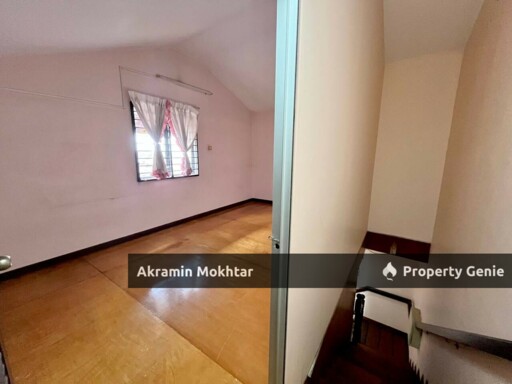 FREEHOLD, END LOT & RENOVATED | DOUBLE STOREY TERRACE, JALAN BIRAI, BUKIT JELUTONG, SHAH ALAM.