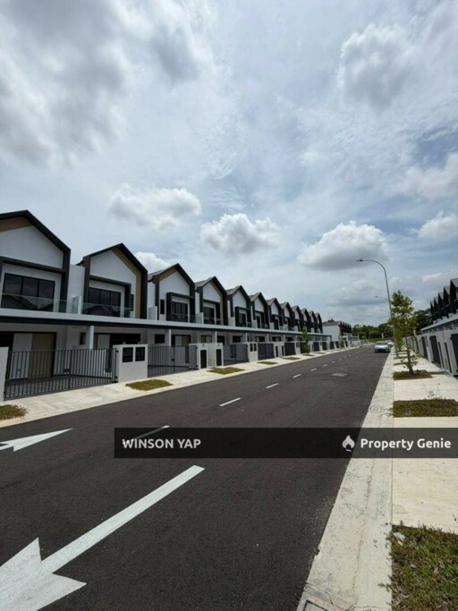 Seri Austin Brand New Corner Lot | Freehold | Extra 20ft Land | South