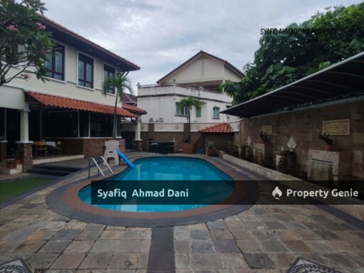 Villa Taman Tasik Titiwangsa with Utility Building
