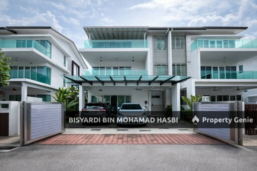 40'x80'sq.ft Fully Renovated 3 Storey Semi Detached House @ 1080 Residence, Puncak Saujana, Kajang.