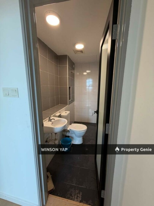 Sky Garden Residence Setia Tropika Lower floor Freehold Non Bumi