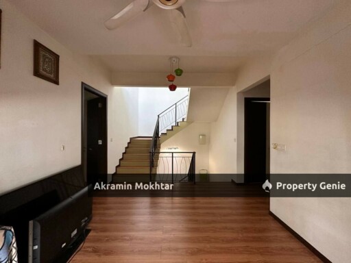 FREEHOLD & RENOVATED | 3 STOREY SEMI DETACH HOUSE TAMAN TROPIKA 2 BANGI