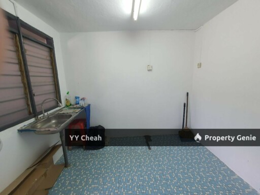 Bercham One Storey For Sale near Morning Market Repaint Condition Good