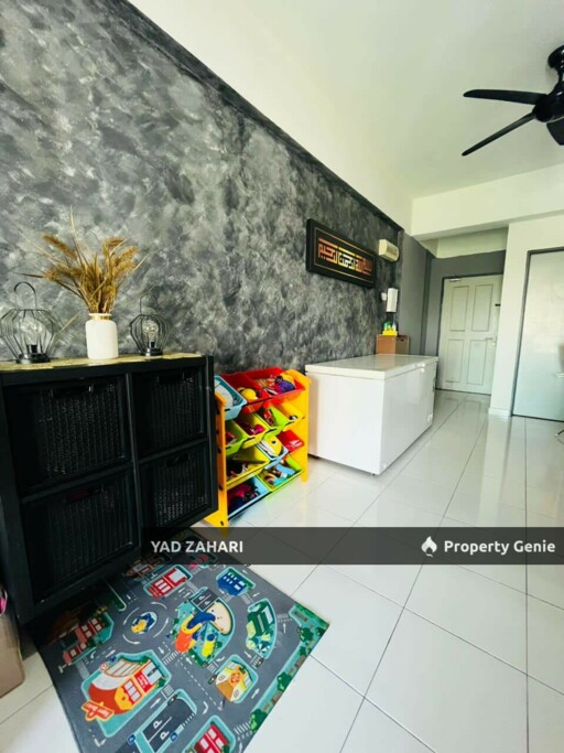 Pangsapuri Damai, Shah Alam | RM3350K - Below MV, Semi Furnished, Balcony Unblocking View & Facing Lake Sunset View