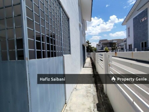 End Lot Double Storey Terrace D' Kayangan Sekyen 13 Shah Alam