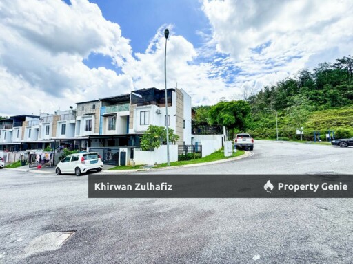 Bayan Parkhomes Batang Kali Three Storey For Sale