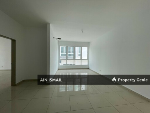 [100K BELOW MARKET] SEMI-D 2STOREY MAHKOTA HEIGHT (P2) KOTASAS, KUANTAN