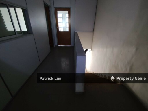 Taman Merdeka Permai [一楼] 店面出租 With Partition