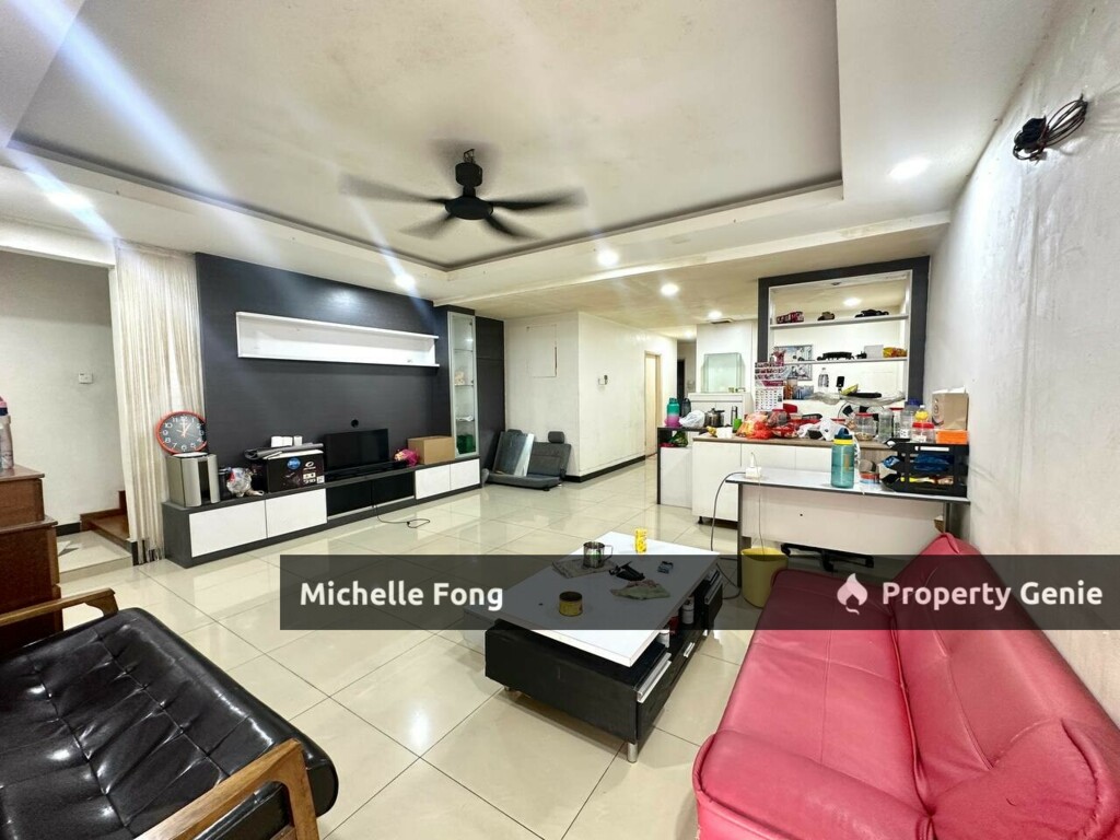 Taman Daya @ Jalan Rumbia / Double Storey Terrace 22x70 / Fully Extended / Unblock View