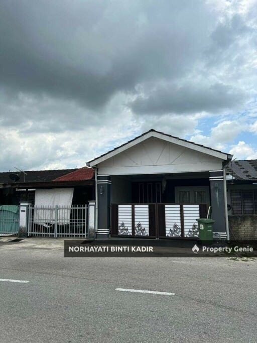 (FULLY RENOVATED) TERES SETINGKAT TAMAN TAS, KUANTAN