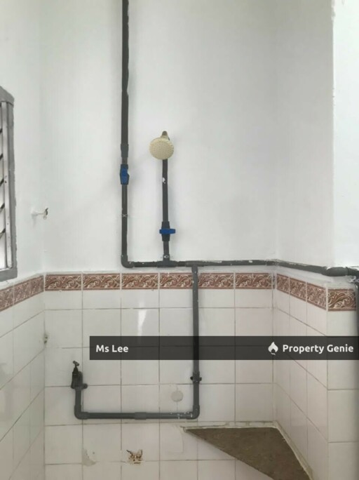 End Lot 2 Storey Town House (1St Floor unit)-Taman Sri Sentosa @ Klang-Ready 31/10