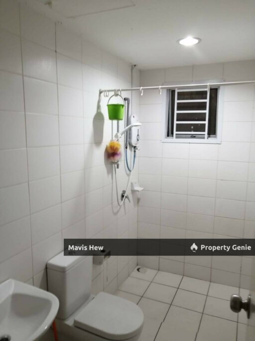 For Rent Greenfield Regency@Tampoi/ 2 Carpark/ Fully Furnished / G&G