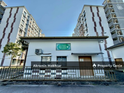 Freehold, Ground Floor, Corner Unit & 2 Parking | Apartment Azaria, Bandar Parklands, Klang Selangor .