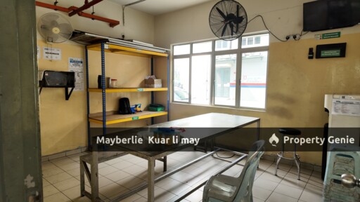 Meru Klang RM2.20 psf Warehouse With VNA System For Rent