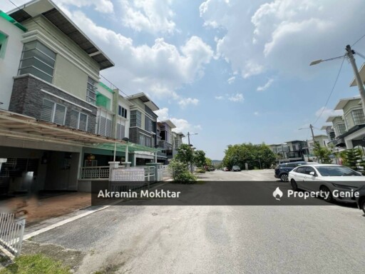 Freehold | 3 Storey Terrace House Taman Sri Putra Sungai Buloh