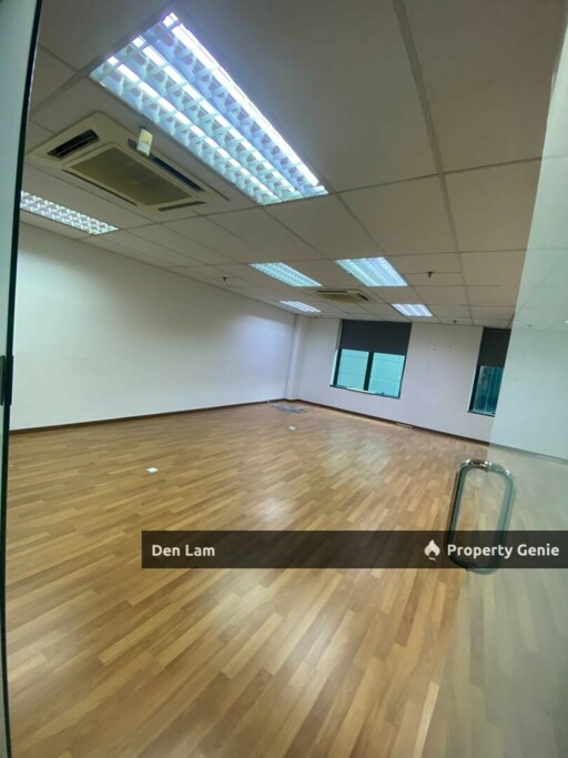 Megan Avenue 1 office KLCC For sale!! ROI 6%