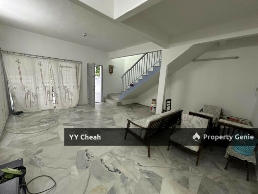Taman Cempaka 2-storey House For Sale - Good Condition, Concrete Ceiling