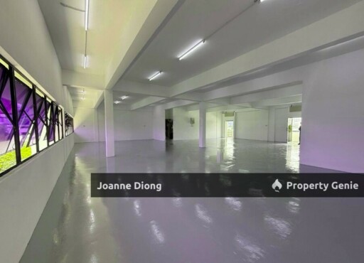 The Highway Centre Warehouse/Office