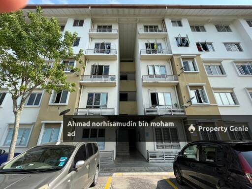Partially Furnished Akasia Apartment at Setia Alam for RENT