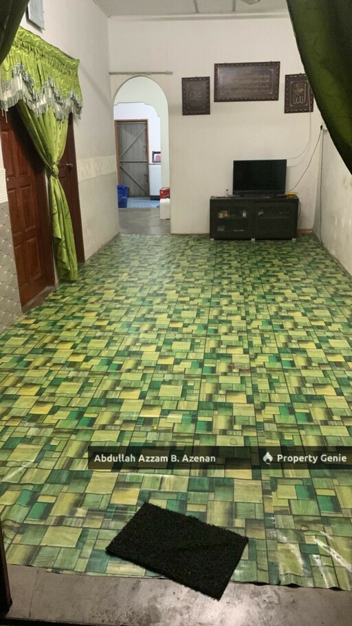 BERHAMPIRAN SEKOLAH TAMAN RIA JAYA